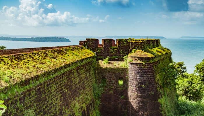 Sinquerim Fort / Siquerim Fort in Goa