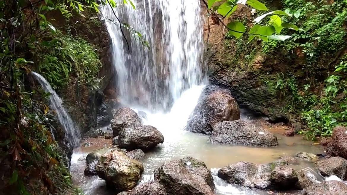 Kesarval Waterfalls / Verna Springs in Goa