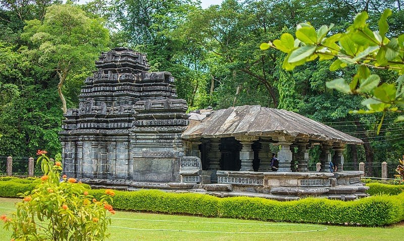 famous black shiva temple of goa